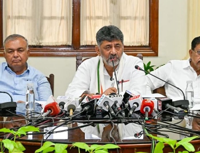 13 ಸಚಿವರಿಗೆ ಕೊನೆಗೂ ಖಾತೆ ಹಂಚಿಕೆ ಮಾಡಿದ CM ಡಿಕೆ ಶಿವಕುಮಾರ್; ಯಾರಿಗೆ ಯಾವ ಖಾತೆ?