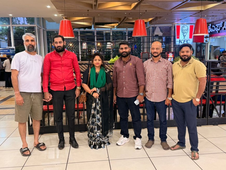 ಕರವೇ ರಾಜ್ಯ ಕಾರ್ಯದರ್ಶಿ ಯುವ ಮುಖಂಡ  ಮೌಶೀರ್ ಸಾಮಣಿಗೆ ಅವರನ್ನು ರೈತ ರಾಜ್ಯ ಮಹೀಳಾ ಅದ್ಯಕ್ಷ ಮಂಜಿಳಾ ಪೂಜಾರ್ ಬೇಟಿ